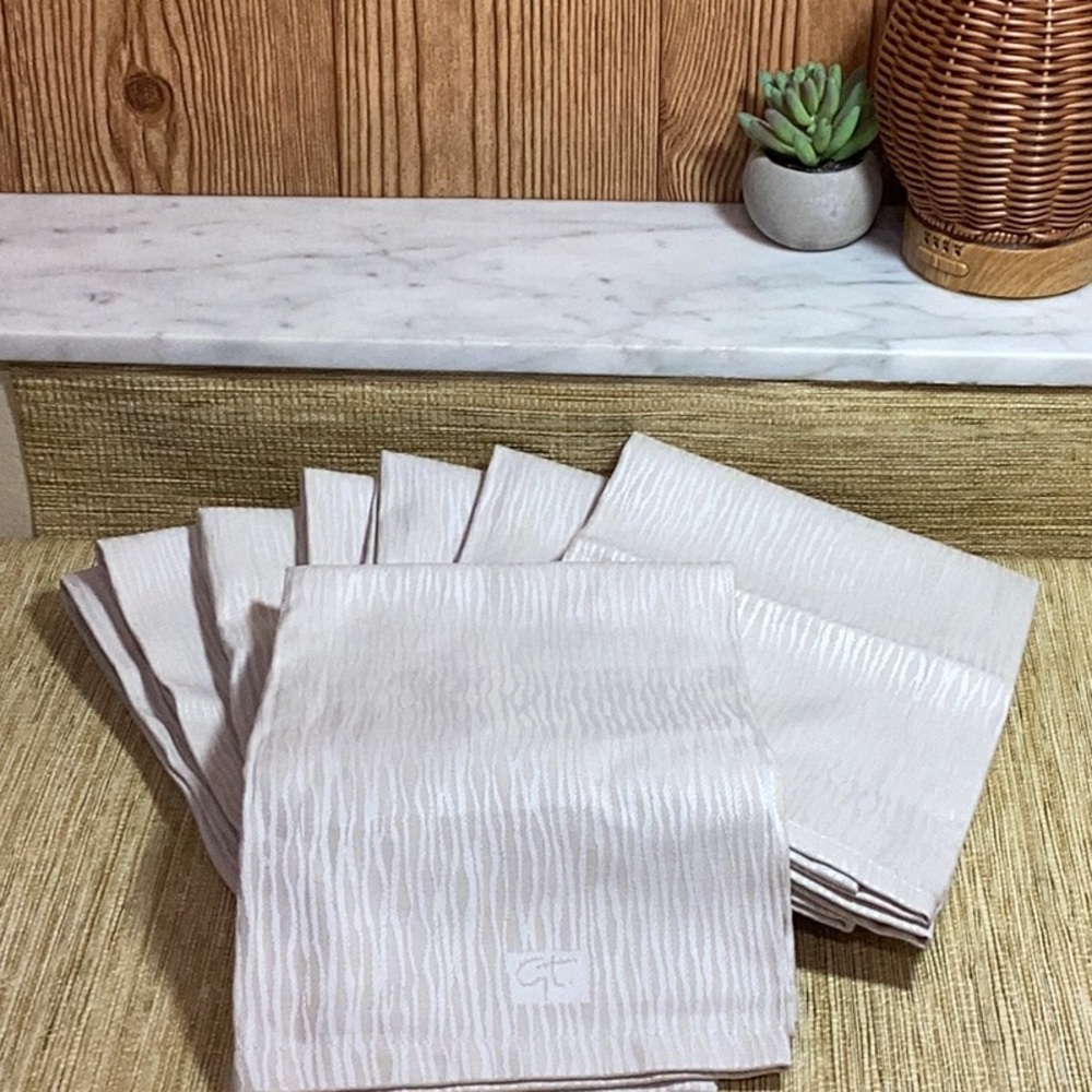 New Garnier-Thiebault 8 21”x 21” Cream 100% Cotton Napkins